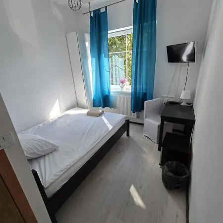 Sredzka Korona 호텔 Środa Śląska