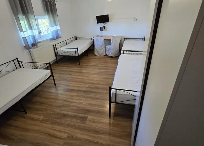 Hotel Sredzka Korona